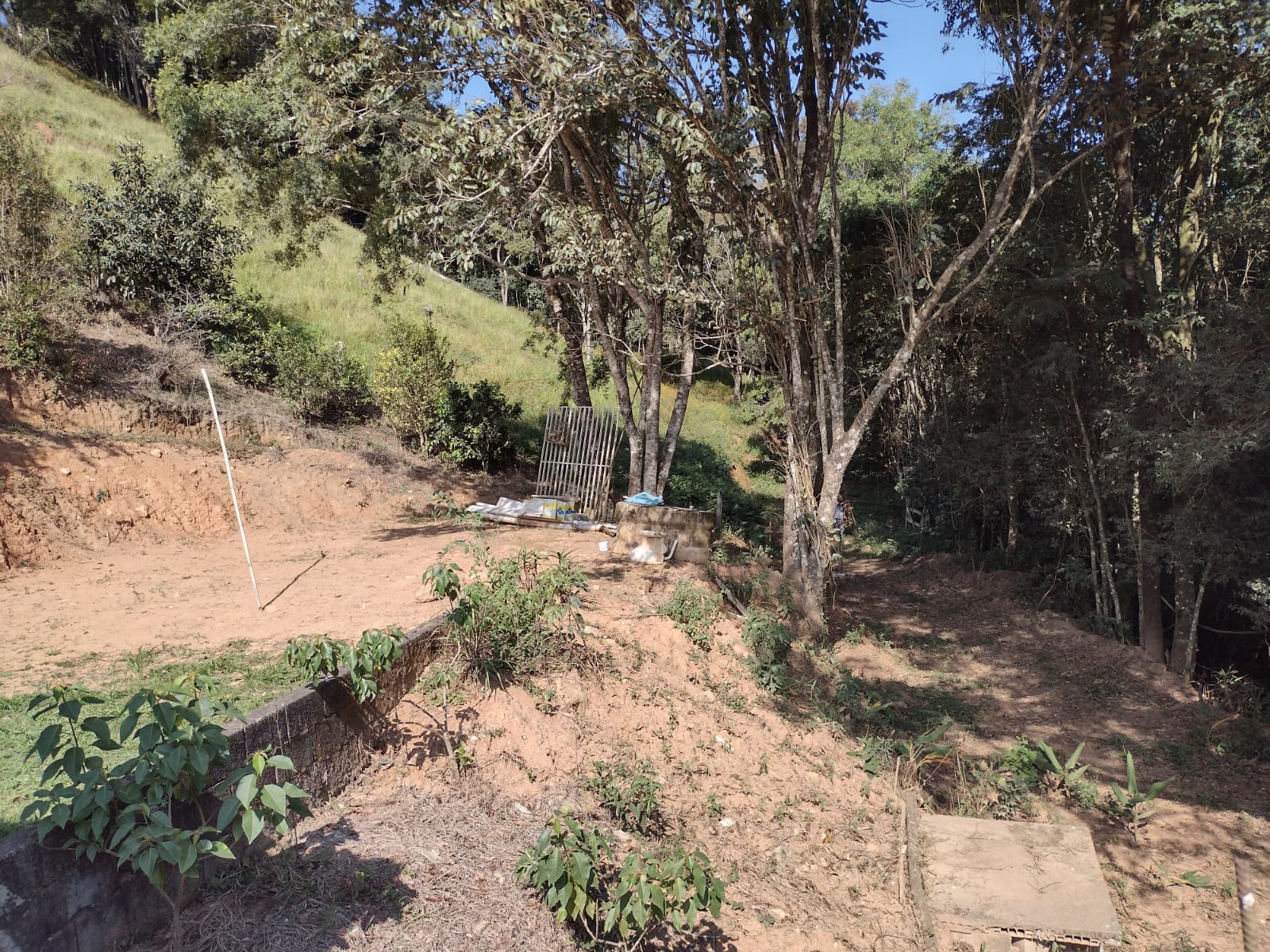 Chácara casa com 3 quartos, apenas 6 km do centro de Camanducaia e 17 km de Monte Verde cod. 1179