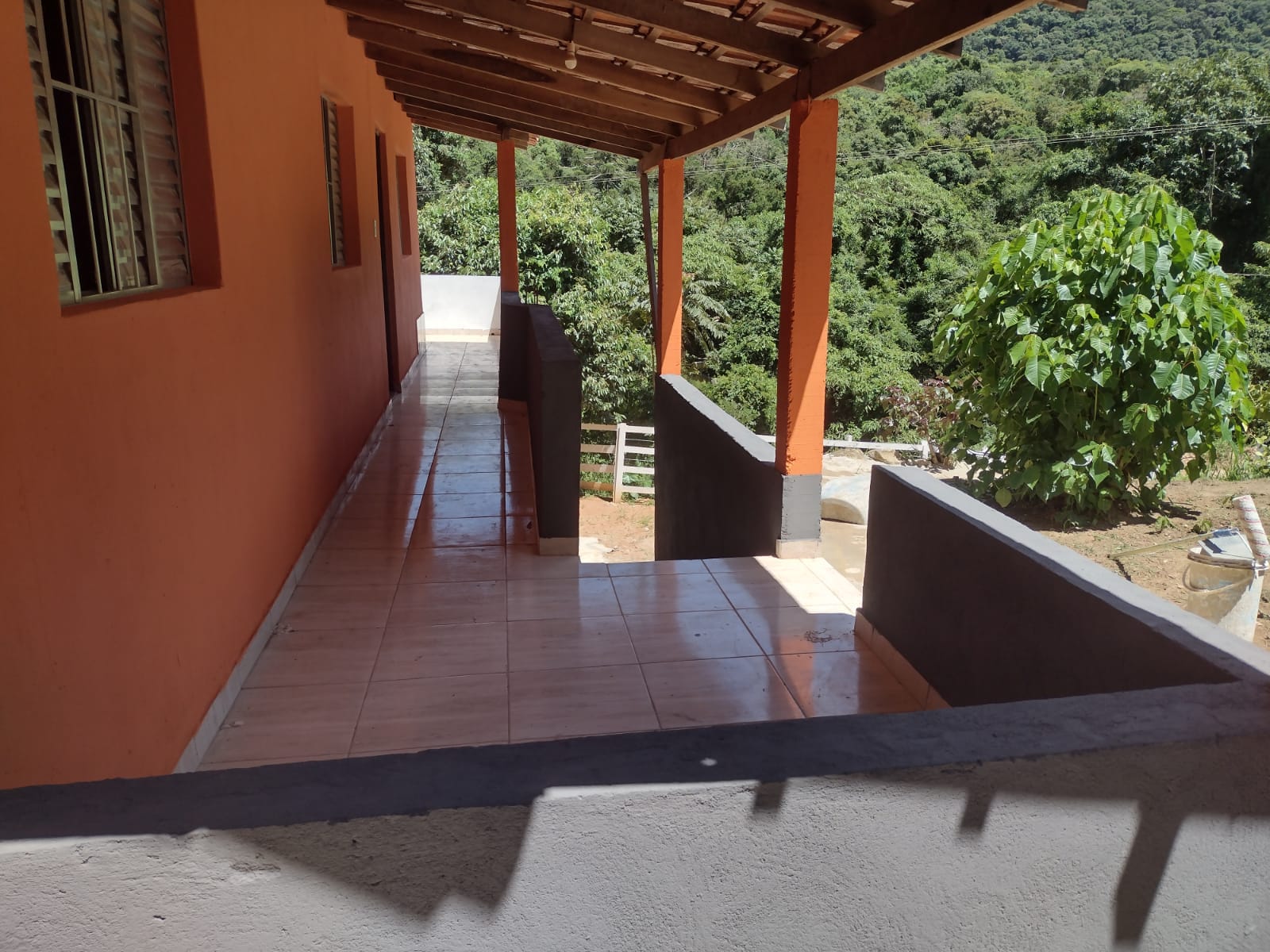 Chácara casa com 3 quartos, apenas 6 km do centro de Camanducaia e 17 km de Monte Verde cod. 1179