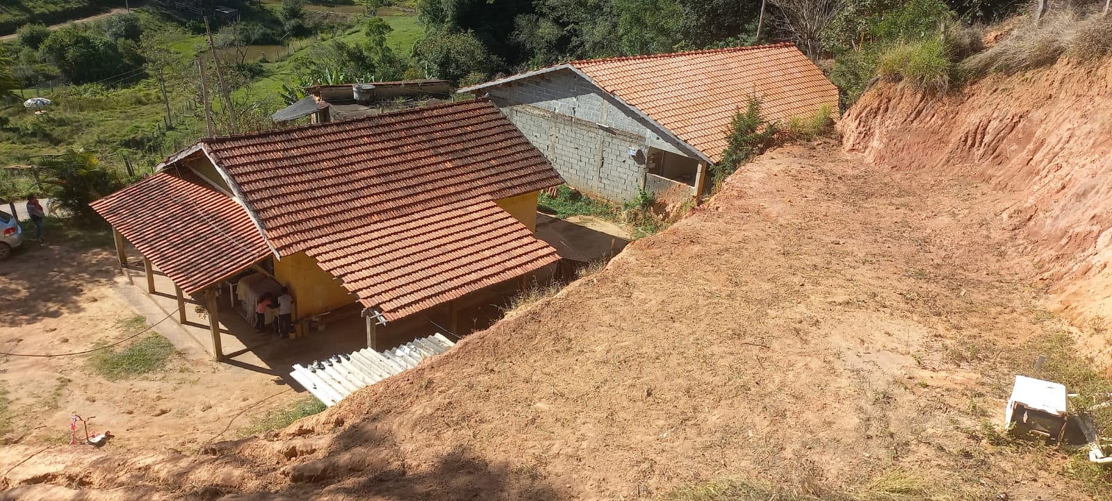 Oportunidade: Casa com 3 quartos e terreno de 1.000m² em Camanducia - MG cód 1181