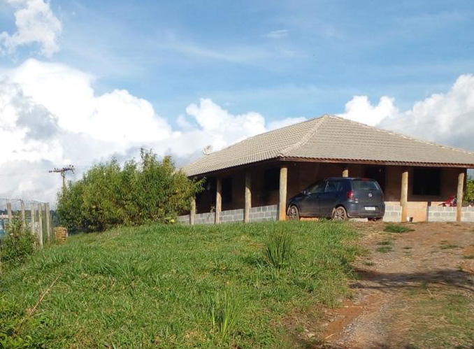 Chácara em Monte Verde - casa com 3 quartos, suíte e terreno amplo cod 1190