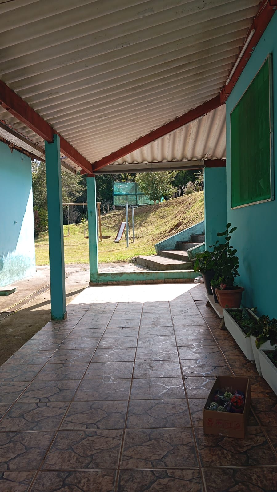Chácara à Venda com Casa, Lago, Pomar e Quadra – Área de 5.680 m² Munhoz-MG cod 1191