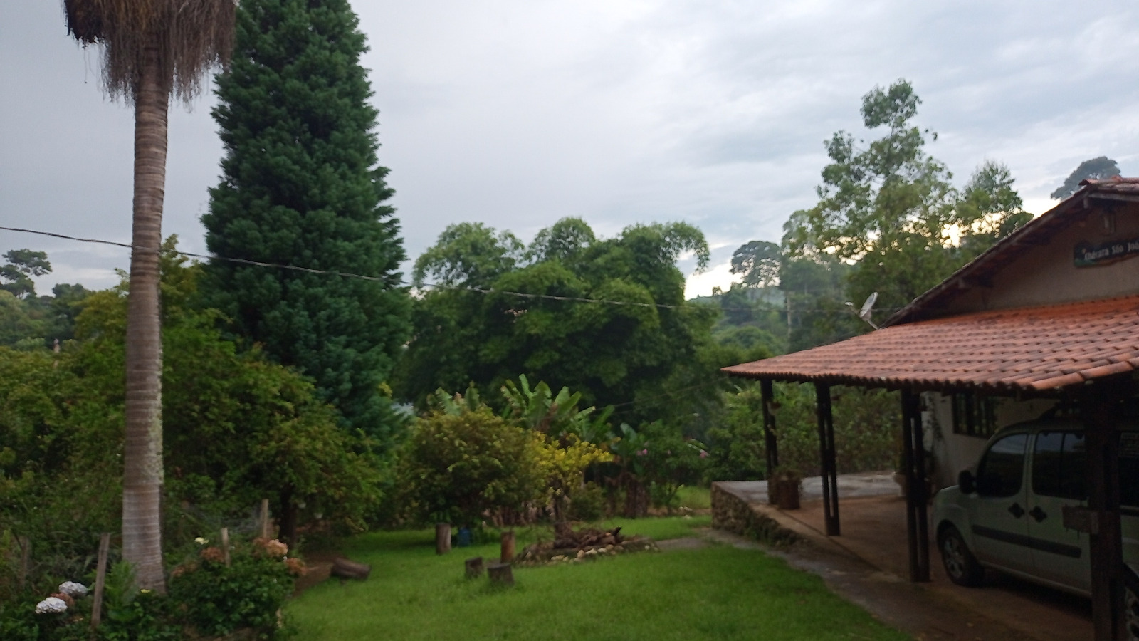 Viva Dias de Paz e Simplicidade em Uma Chácara com Lago e Piscina no Sul de Minas! cod. 1192