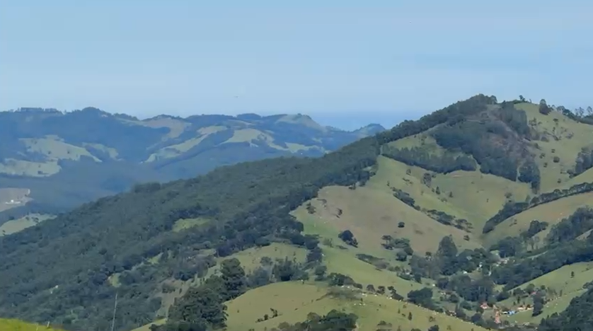 Sítio na divisa de Camanducaia com Joanópolis excelente para agropecuária cod 1198