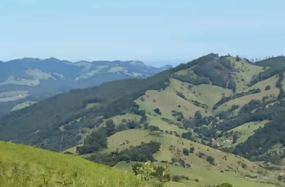 Sítio na divisa de Camanducaia com Joanópolis excelente para agropecuária cod 1198