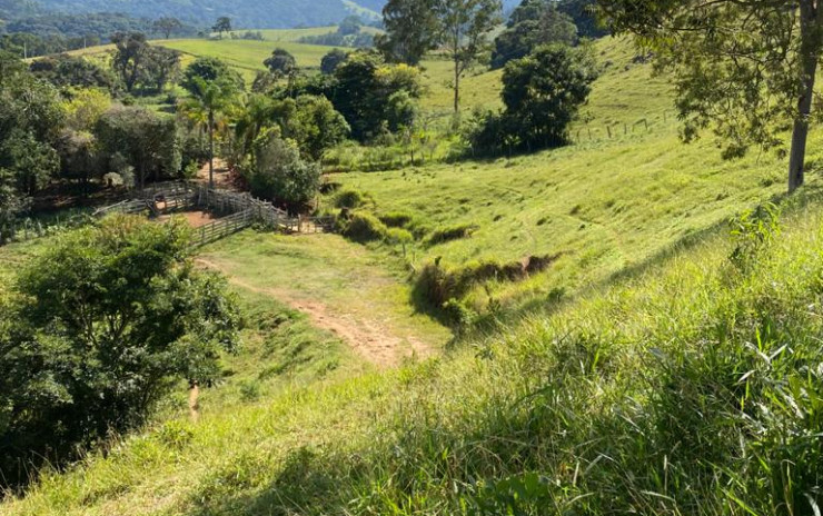 Terreno para chácara com linda vista panorâmica, boa chegada | Extrema - MG | código 721