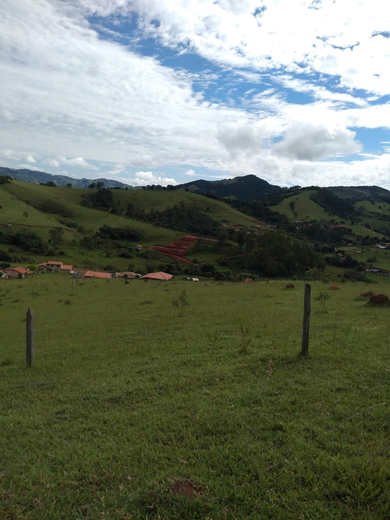 Terreno plano para formar uma chácara; bem localizado | Itapeva - MG | código 789