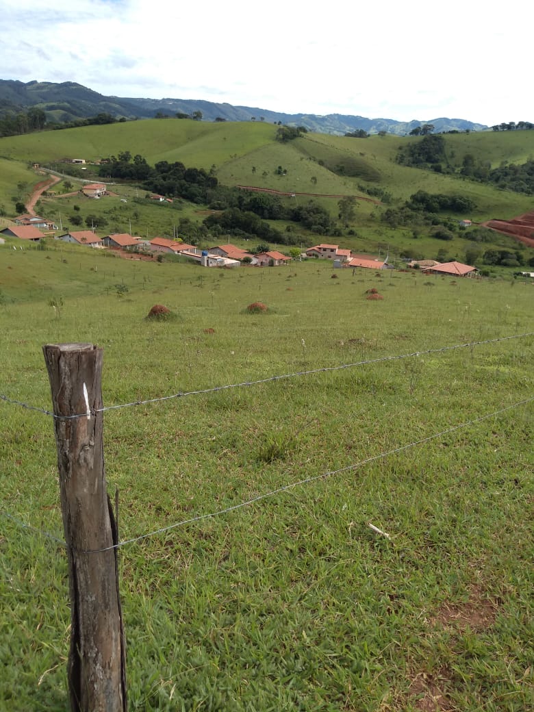 Terreno plano para formar uma chácara; bem localizado | Itapeva - MG | código 789