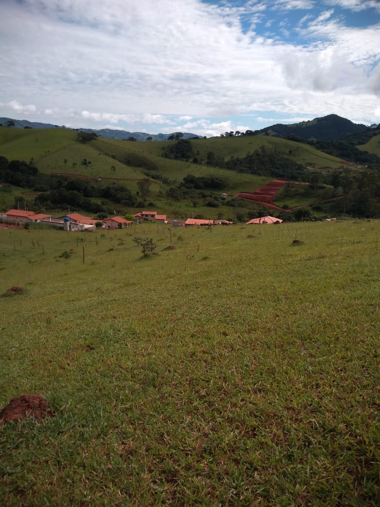 Terreno plano para formar uma chácara; bem localizado | Itapeva - MG | código 789