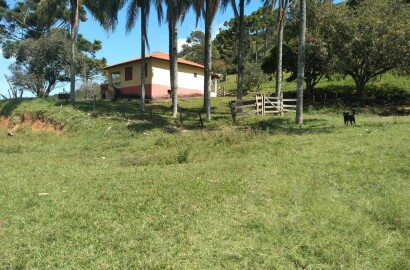 Fazenda com casa simples, lago de lazer, divisa com Extrema | Joanópolis - SP | código 848