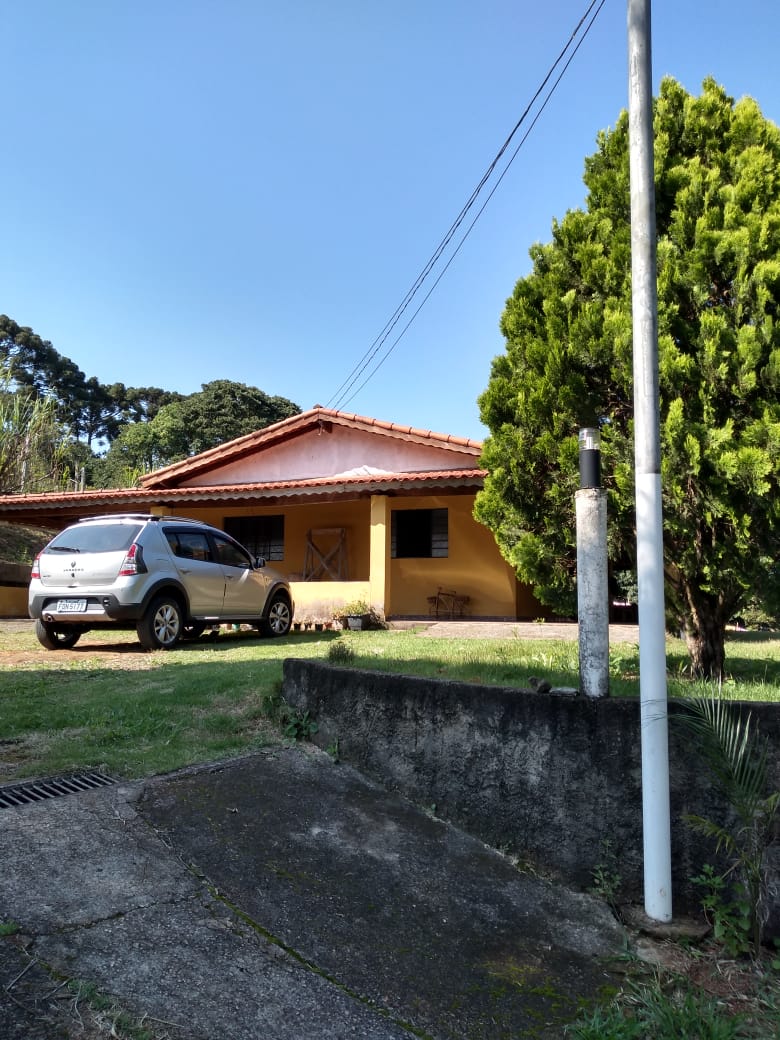 Chácara 3 km da cidade,  asfalto na porta gramada, pomar | Toledo - MG | código 869