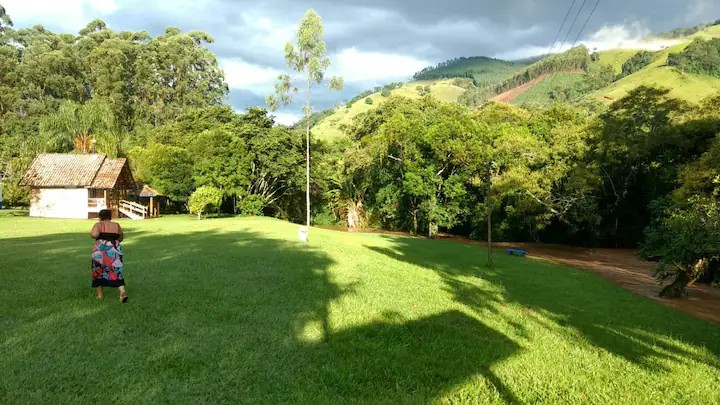 Sítio com piscina, casa sede 220 m, edícula, e chalé | Joanópolis | SP  | código 999